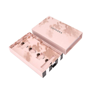 Set de boutique de maquillaje para el cuidado de la piel de SephoraCaja de boutique de maquillaje para el cuidado de la piel de Sephora